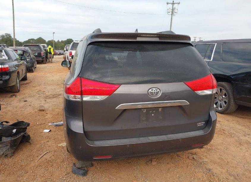 Photo 16 of 2014 Toyota Sienna LIMITED 7 PASSENGER (VIN 5TDDK3DC3ES082487)