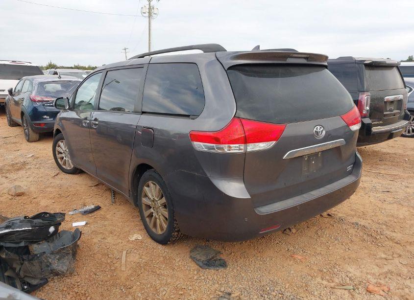Photo 3 of 2014 Toyota Sienna LIMITED 7 PASSENGER (VIN 5TDDK3DC3ES082487)