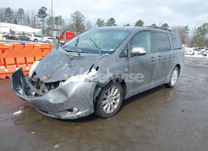 Photo 2 of 2013 Toyota Sienna LIMITED 7 PASSENGER/XLE 7 PASSENGER (VIN 5TDDK3DC4DS059279)