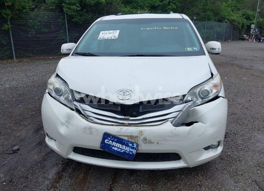 Photo 10 of 2014 Toyota Sienna XLE/LIMITED (VIN 5TDDK3DC4ES081882)