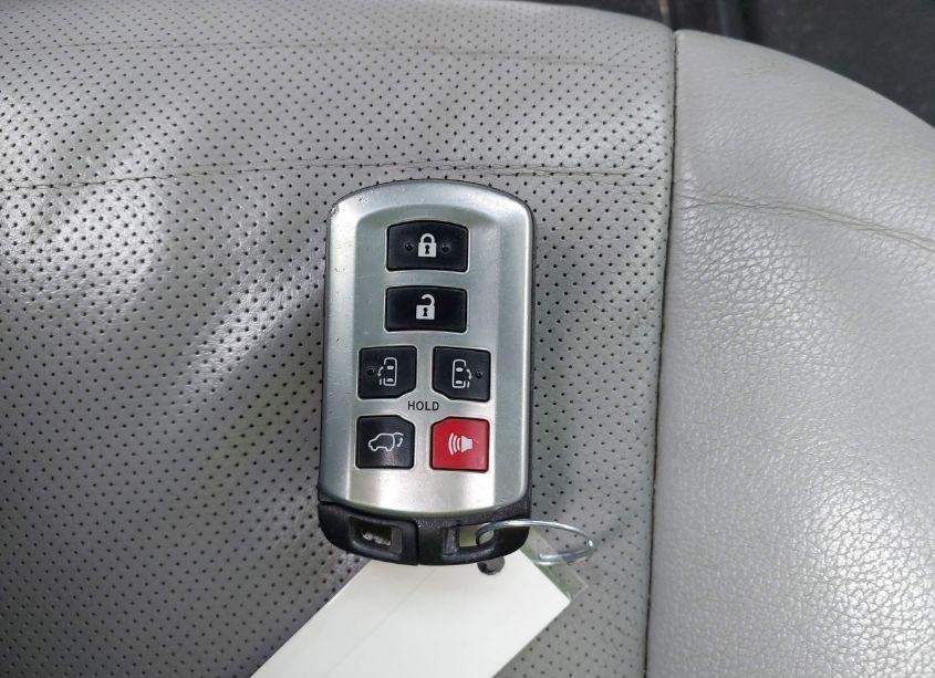Photo 11 of 2015 Toyota Sienna LIMITED PREMIUM 7 PASSENGER (VIN 5TDDK3DC4FS096996)