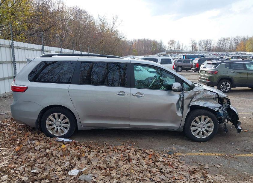 Photo 13 of 2015 Toyota Sienna LIMITED PREMIUM 7 PASSENGER (VIN 5TDDK3DC4FS096996)