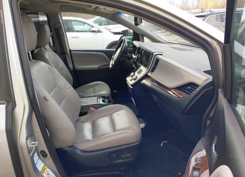 Photo 5 of 2015 Toyota Sienna LIMITED PREMIUM 7 PASSENGER (VIN 5TDDK3DC4FS096996)