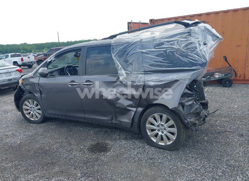 Photo 14 of 2015 Toyota Sienna XLE PREMIUM 7 PASSENGER (VIN 5TDDK3DC4FS113277)