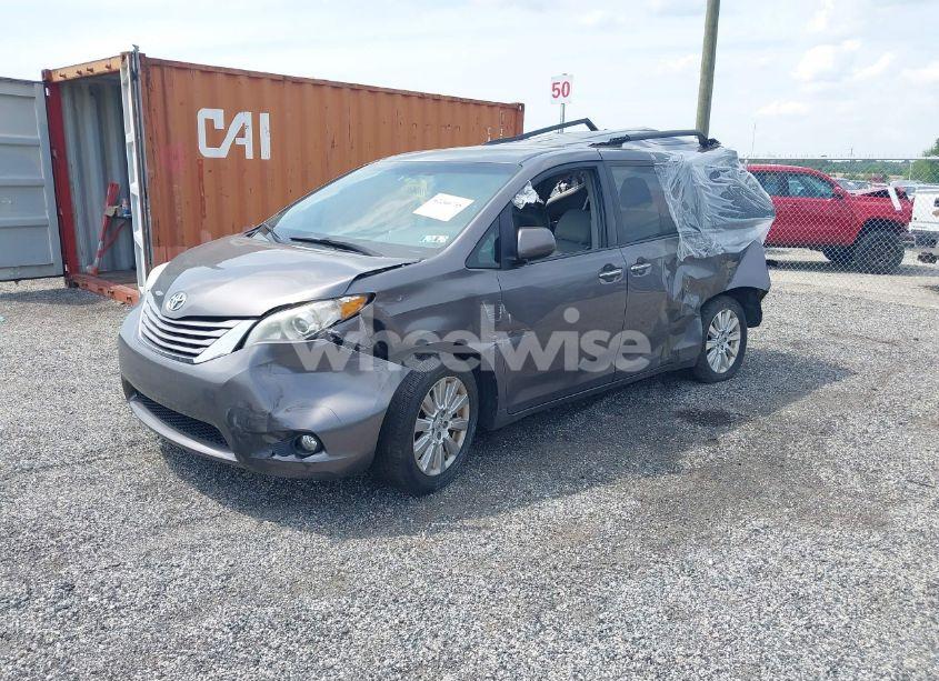 Photo 2 of 2015 Toyota Sienna XLE PREMIUM 7 PASSENGER (VIN 5TDDK3DC4FS113277)