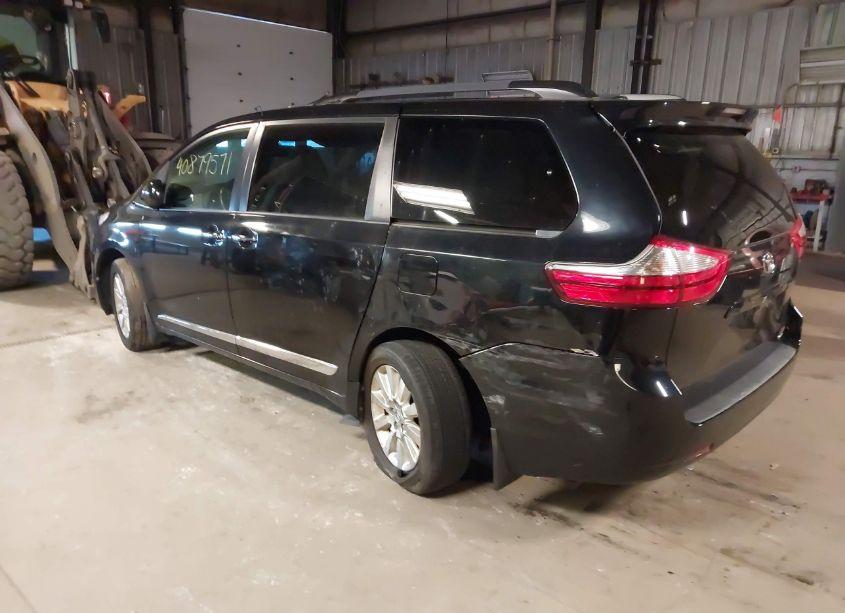 Photo 3 of 2015 Toyota Sienna XLE 7 PASSENGER (VIN 5TDDK3DC4FS124229)