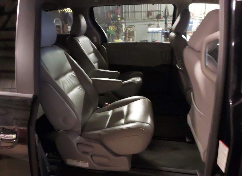 Photo 8 of 2015 Toyota Sienna XLE 7 PASSENGER (VIN 5TDDK3DC4FS124229)
