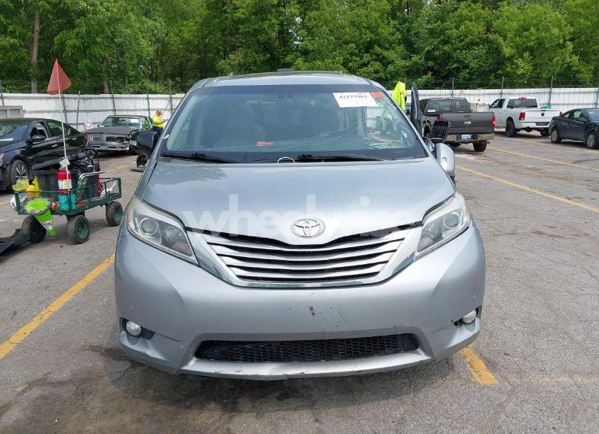 Photo 12 of 2016 Toyota Sienna LIMITED PREMIUM 7 PASSENGER (VIN 5TDDK3DC4GS139010)