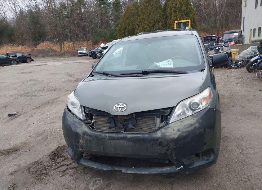 Photo 12 of 2011 Toyota Sienna XLE/LIMITED (VIN 5TDDK3DC5BS019368)