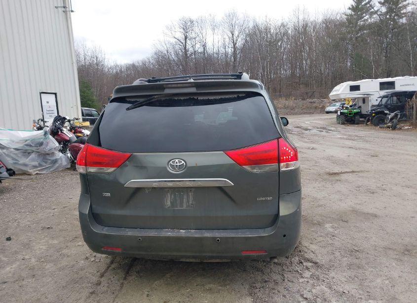Photo 16 of 2011 Toyota Sienna XLE/LIMITED (VIN 5TDDK3DC5BS019368)