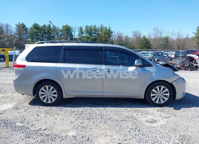 Photo 13 of 2012 Toyota Sienna XLE 7 PASSENGER (VIN 5TDDK3DC5CS031019)