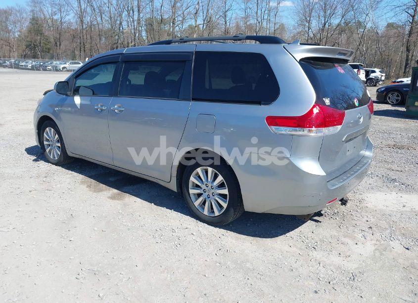 Photo 3 of 2012 Toyota Sienna XLE 7 PASSENGER (VIN 5TDDK3DC5CS031019)
