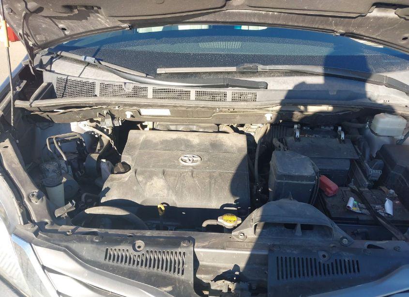 Photo 10 of 2012 Toyota Sienna XLE/LIMITED (VIN 5TDDK3DC5CS034129)