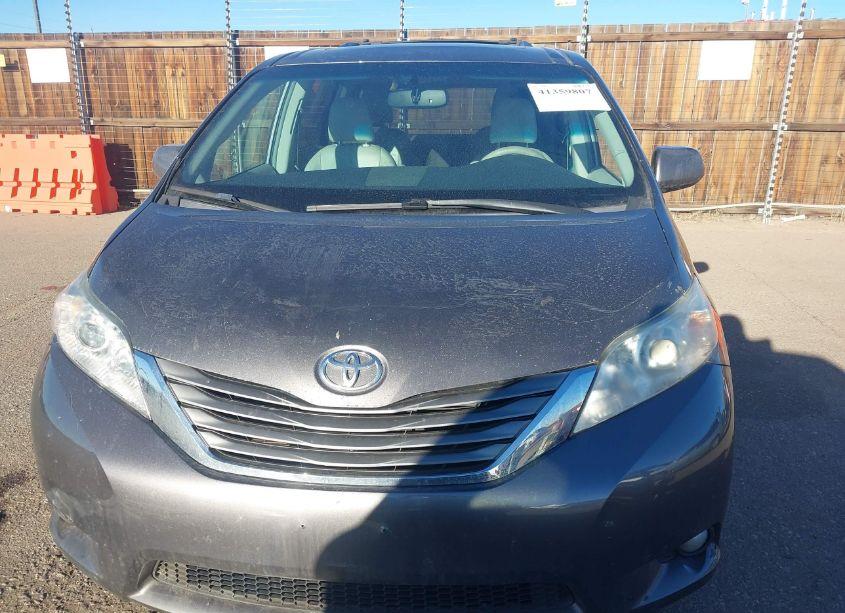 Photo 12 of 2012 Toyota Sienna XLE/LIMITED (VIN 5TDDK3DC5CS034129)