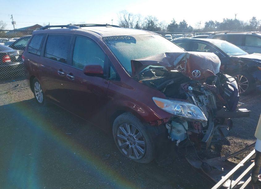 2012 Toyota Sienna XLE/LIMITED (VIN 5TDDK3DC5CS039640) main photo