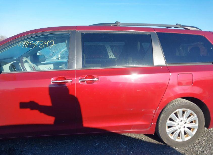 Photo 14 of 2012 Toyota Sienna XLE/LIMITED (VIN 5TDDK3DC5CS039640)