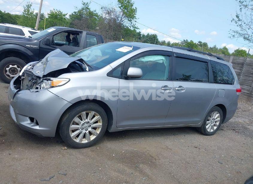 Photo 14 of 2012 Toyota Sienna XLE 7 PASSENGER (VIN 5TDDK3DC5CS044692)