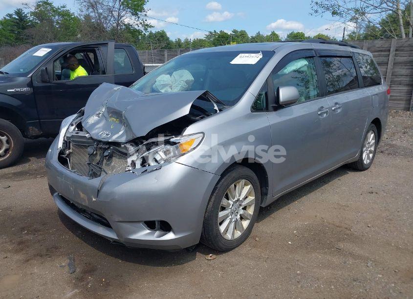 Photo 2 of 2012 Toyota Sienna XLE 7 PASSENGER (VIN 5TDDK3DC5CS044692)