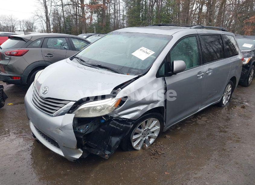 Photo 2 of 2013 Toyota Sienna XLE/LIMITED (VIN 5TDDK3DC5DS070243)