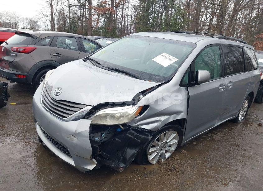 Photo 6 of 2013 Toyota Sienna XLE/LIMITED (VIN 5TDDK3DC5DS070243)