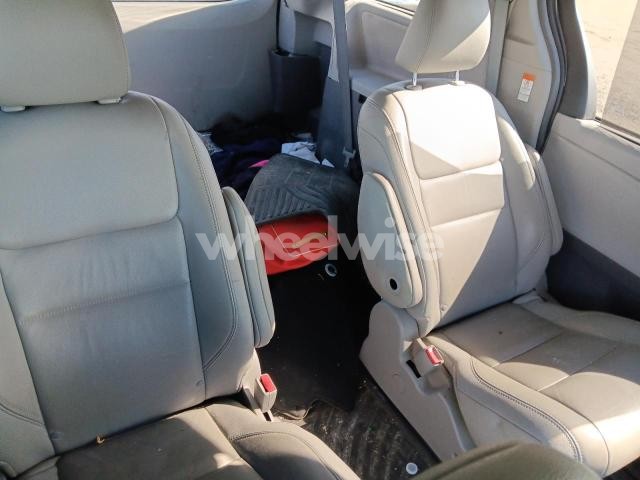 Photo 11 of 2015 TOYOTA SIENNA XLE (VIN 5TDDK3DC5FS094285)