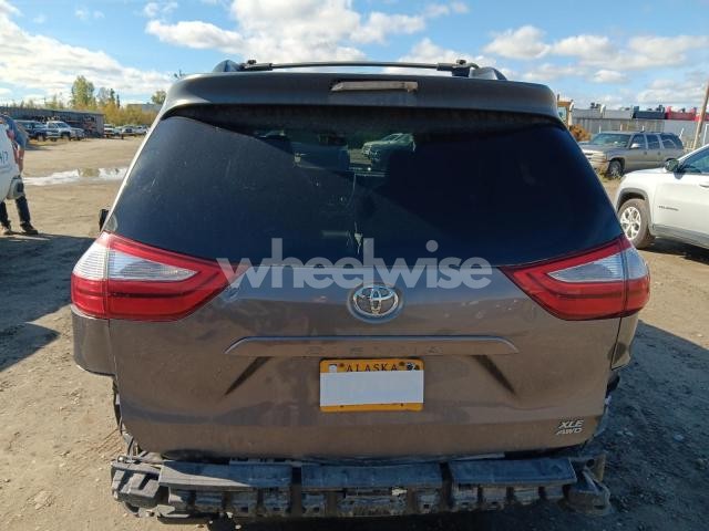 Photo 4 of 2015 TOYOTA SIENNA XLE (VIN 5TDDK3DC5FS094285)