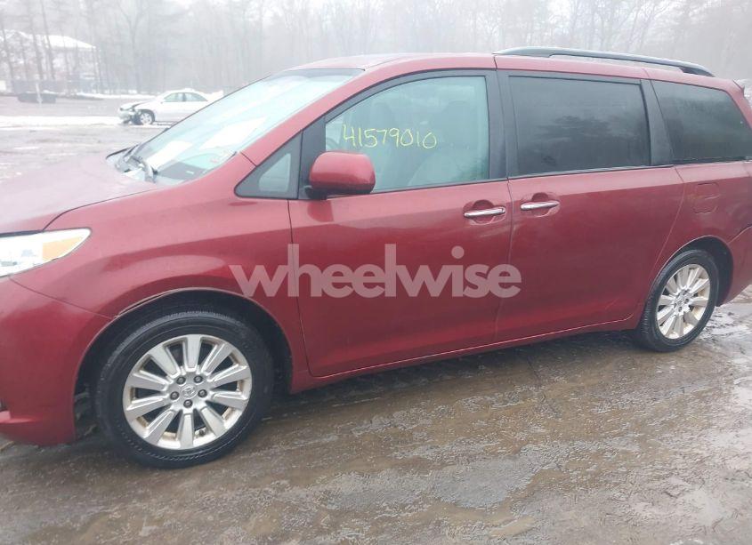 Photo 14 of 2015 Toyota Sienna XLE 7 PASSENGER (VIN 5TDDK3DC5FS106080)