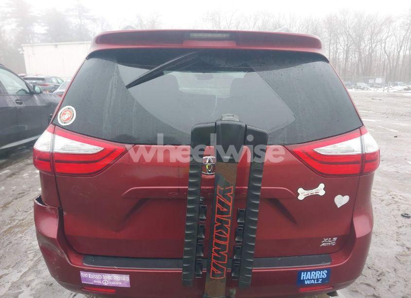 Photo 16 of 2015 Toyota Sienna XLE 7 PASSENGER (VIN 5TDDK3DC5FS106080)