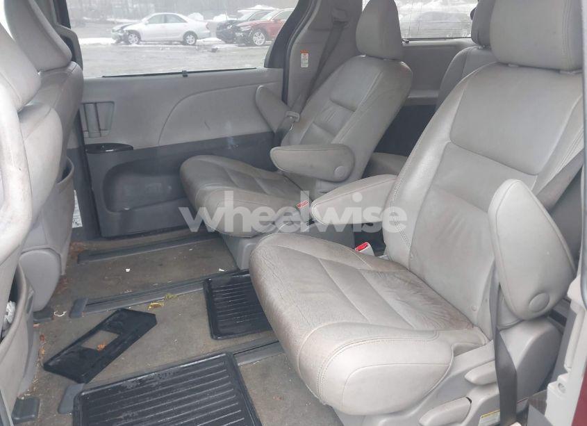 Photo 8 of 2015 Toyota Sienna XLE 7 PASSENGER (VIN 5TDDK3DC5FS106080)