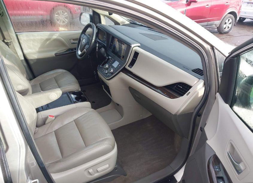 Photo 5 of 2016 Toyota Sienna XLE PREMIUM 7 PASSENGER (VIN 5TDDK3DC5GS142966)