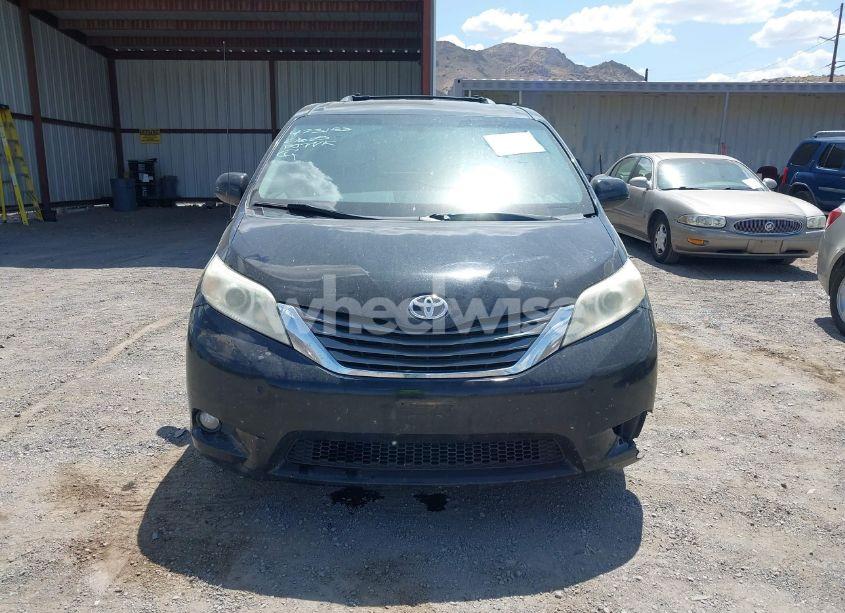 Photo 6 of 2011 Toyota Sienna XLE (VIN 5TDDK3DC6BS005317)