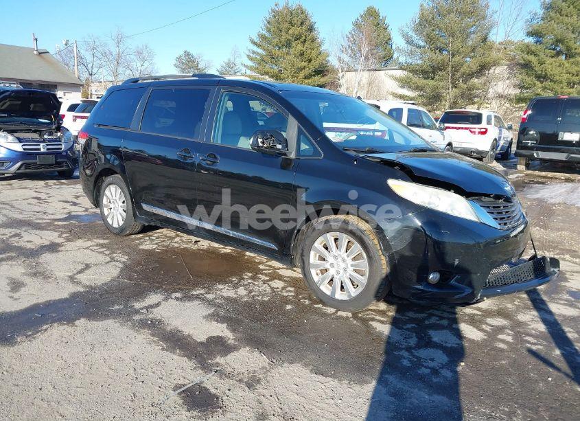 2011 Toyota Sienna XLE (VIN 5TDDK3DC6BS017578) main photo