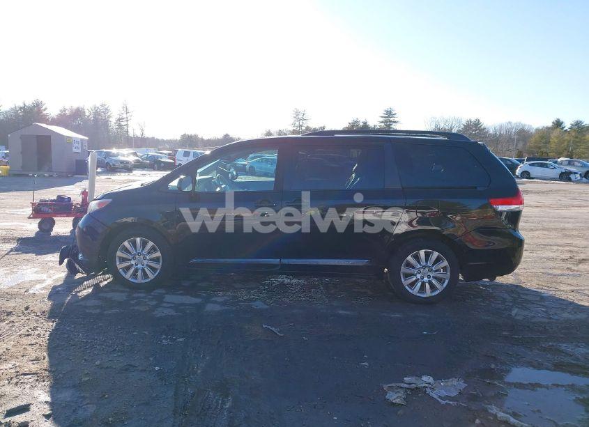 Photo 14 of 2011 Toyota Sienna XLE (VIN 5TDDK3DC6BS017578)