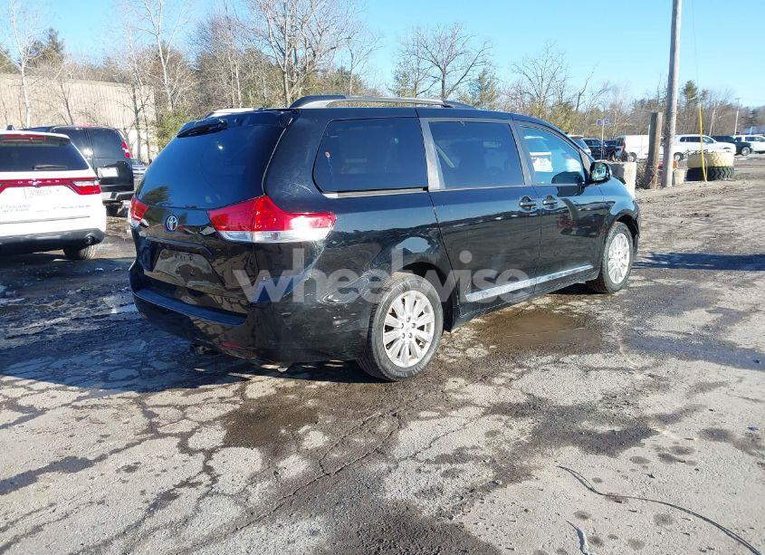 Photo 4 of 2011 Toyota Sienna XLE (VIN 5TDDK3DC6BS017578)