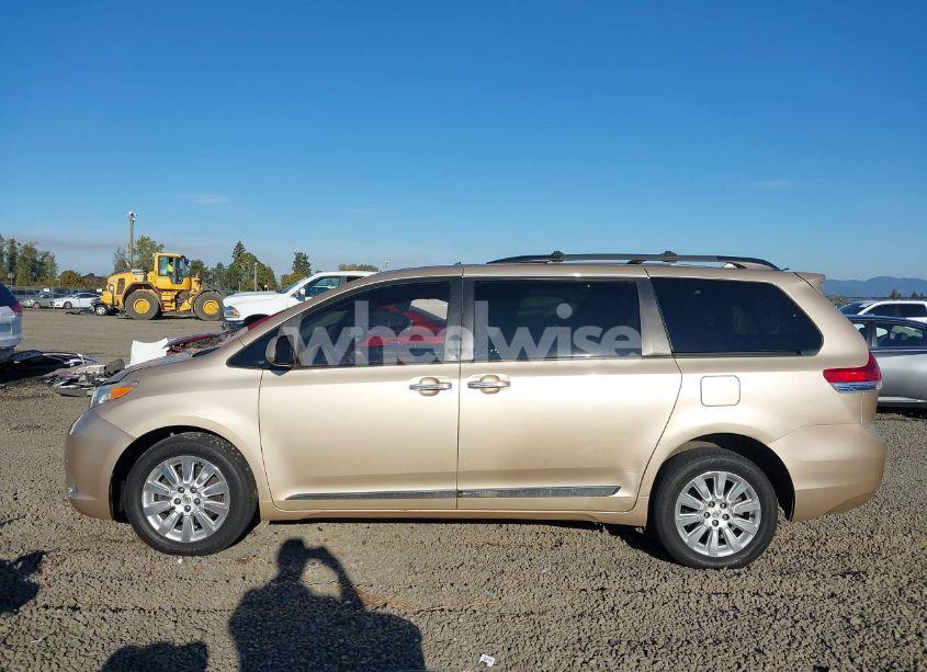 Photo 14 of 2011 Toyota Sienna XLE/LIMITED (VIN 5TDDK3DC6BS027138)