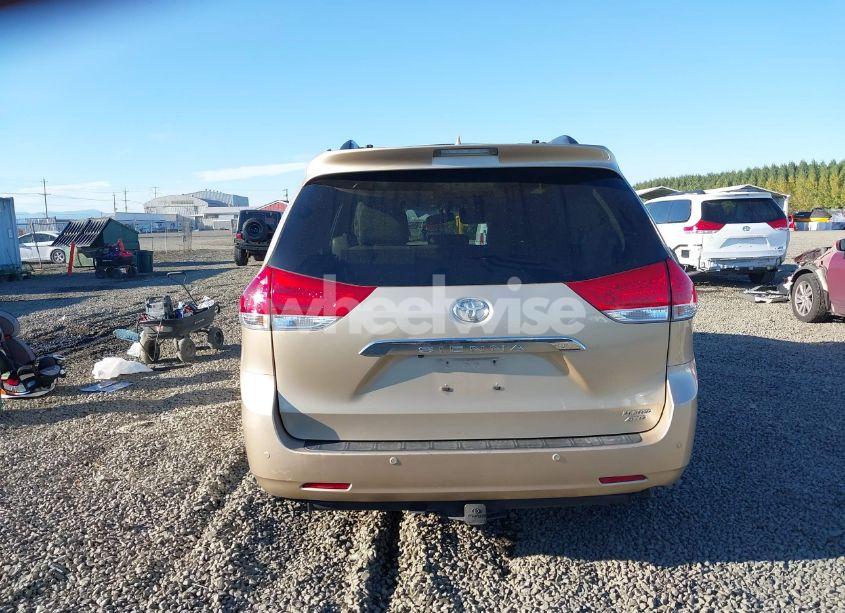 Photo 16 of 2011 Toyota Sienna XLE/LIMITED (VIN 5TDDK3DC6BS027138)