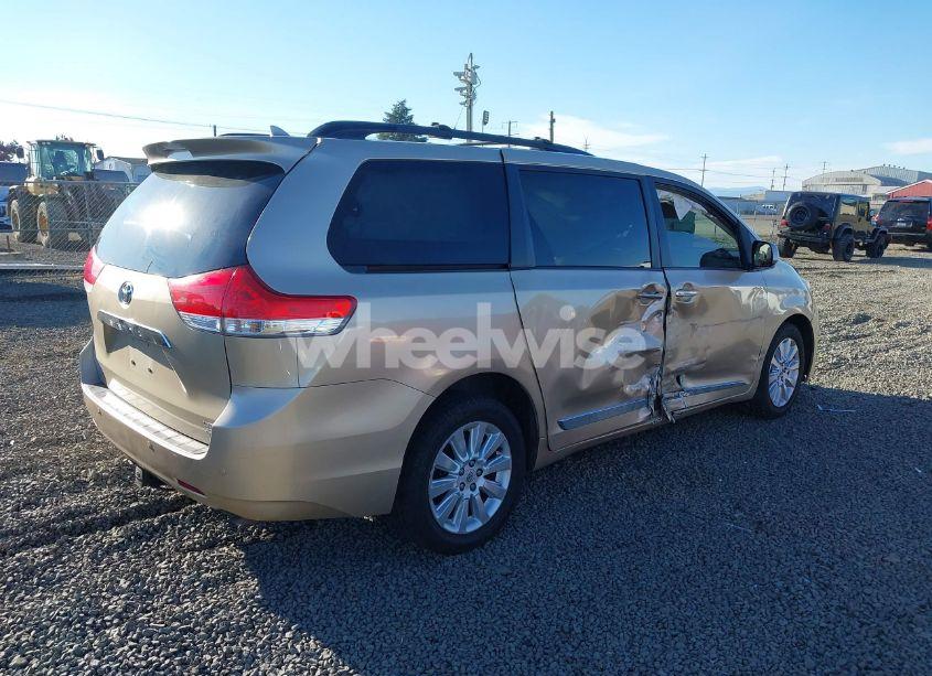 Photo 4 of 2011 Toyota Sienna XLE/LIMITED (VIN 5TDDK3DC6BS027138)