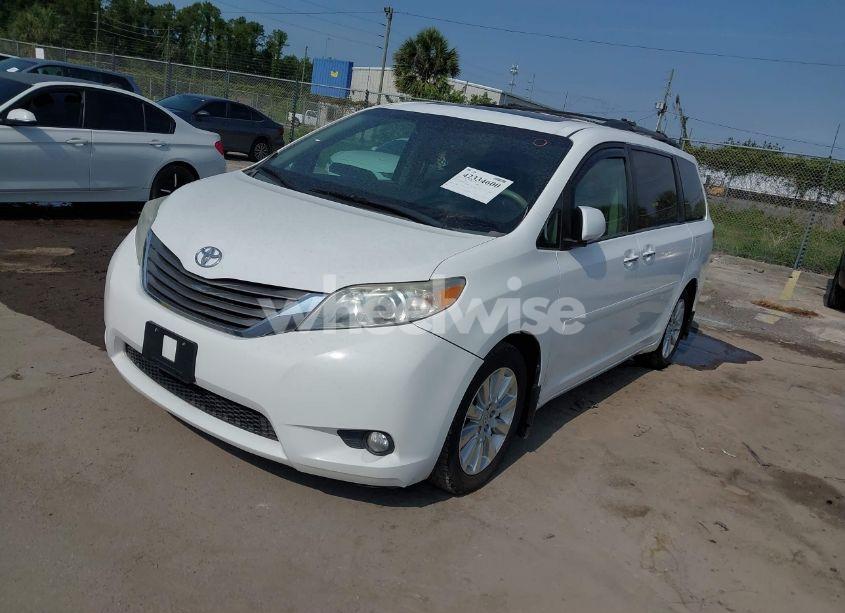 Photo 2 of 2011 Toyota Sienna XLE/LIMITED (VIN 5TDDK3DC6BS029472)