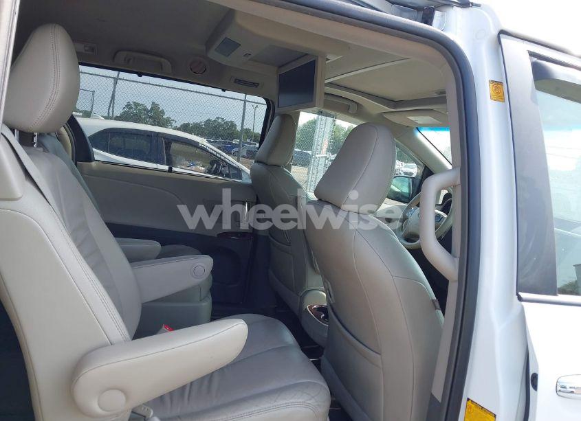 Photo 8 of 2011 Toyota Sienna XLE/LIMITED (VIN 5TDDK3DC6BS029472)