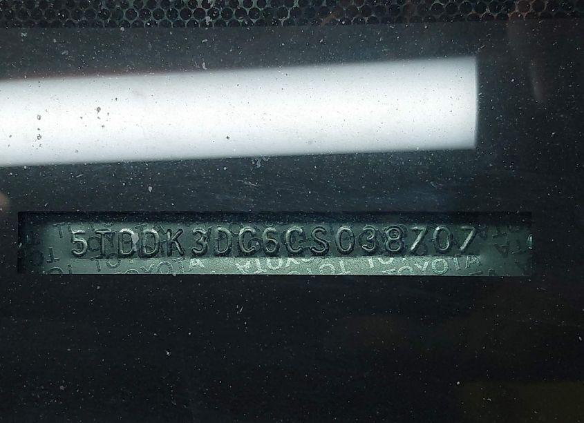 Photo 9 of 2012 Toyota Sienna XLE/LIMITED (VIN 5TDDK3DC6CS038707)