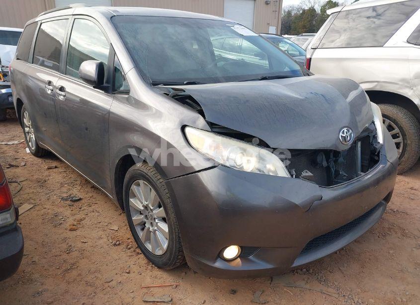 2013 Toyota Sienna XLE/LIMITED (VIN 5TDDK3DC6DS054942) main photo