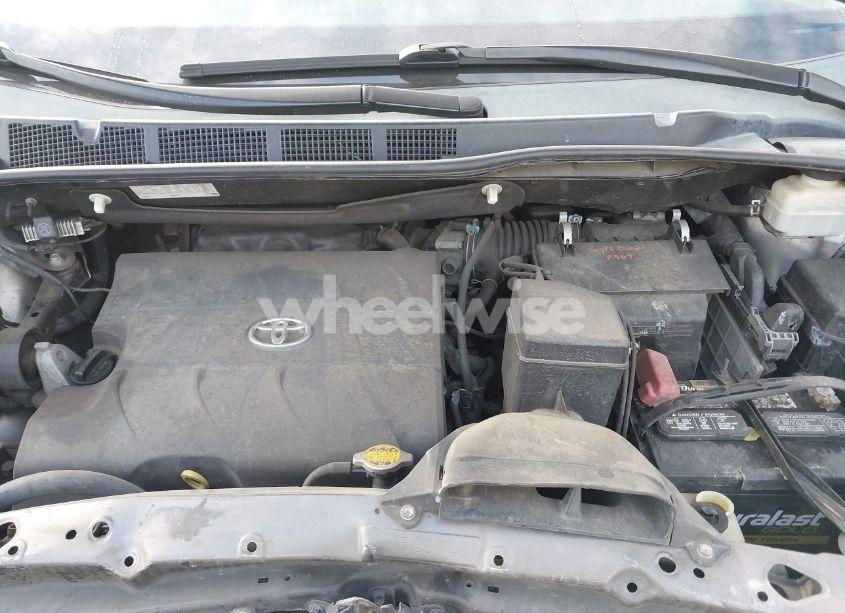 Photo 10 of 2013 Toyota Sienna XLE/LIMITED (VIN 5TDDK3DC6DS054942)