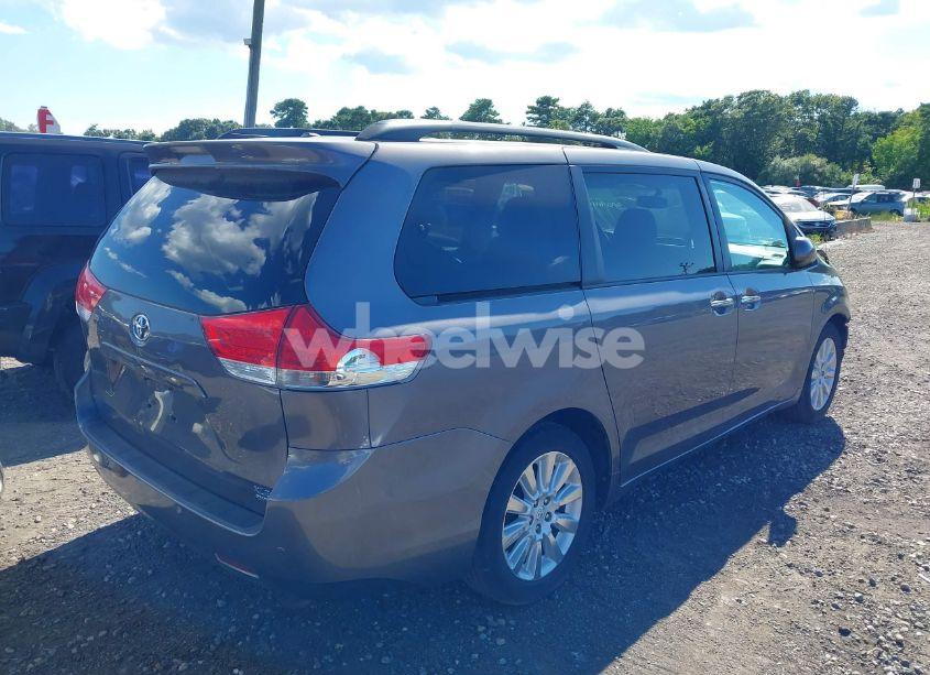 Photo 4 of 2013 Toyota Sienna XLE 7 PASSENGER (VIN 5TDDK3DC6DS055136)