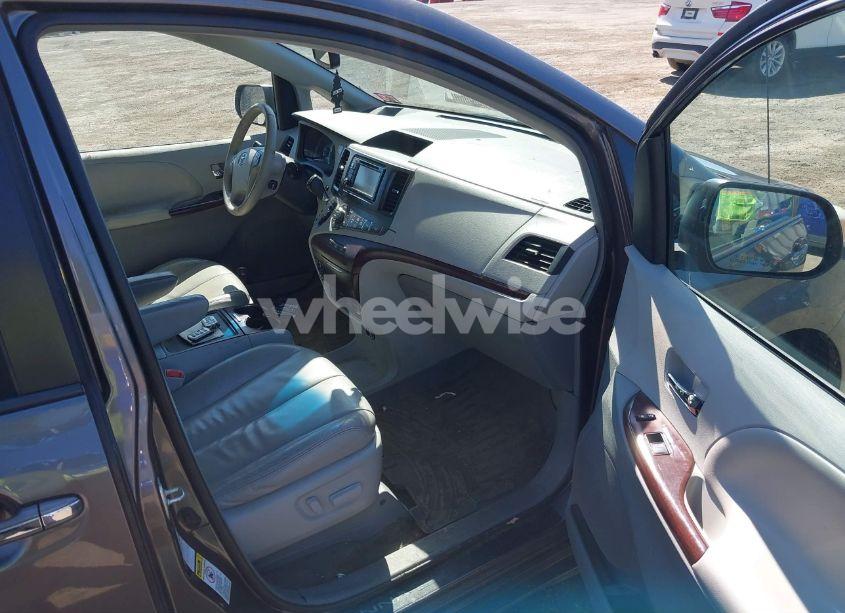 Photo 5 of 2013 Toyota Sienna XLE 7 PASSENGER (VIN 5TDDK3DC6DS067612)