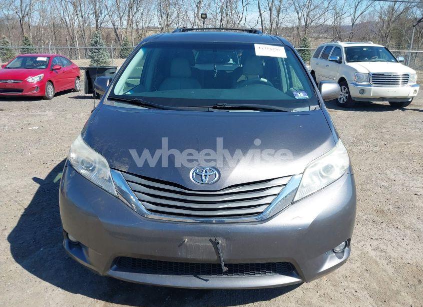 Photo 6 of 2013 Toyota Sienna XLE 7 PASSENGER (VIN 5TDDK3DC6DS067612)
