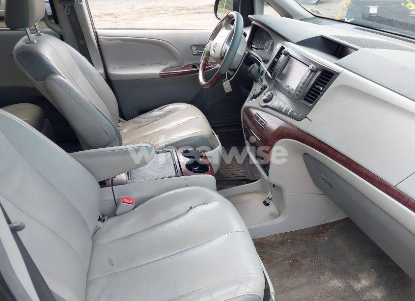 Photo 5 of 2014 Toyota Sienna LIMITED 7 PASSENGER (VIN 5TDDK3DC6ES073282)