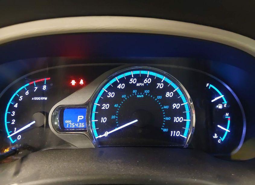 Photo 7 of 2014 Toyota Sienna XLE/LIMITED (VIN 5TDDK3DC6ES086937)