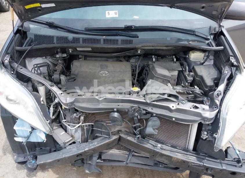 Photo 10 of 2015 Toyota Sienna XLE PREMIUM 7 PASSENGER (VIN 5TDDK3DC6FS111675)