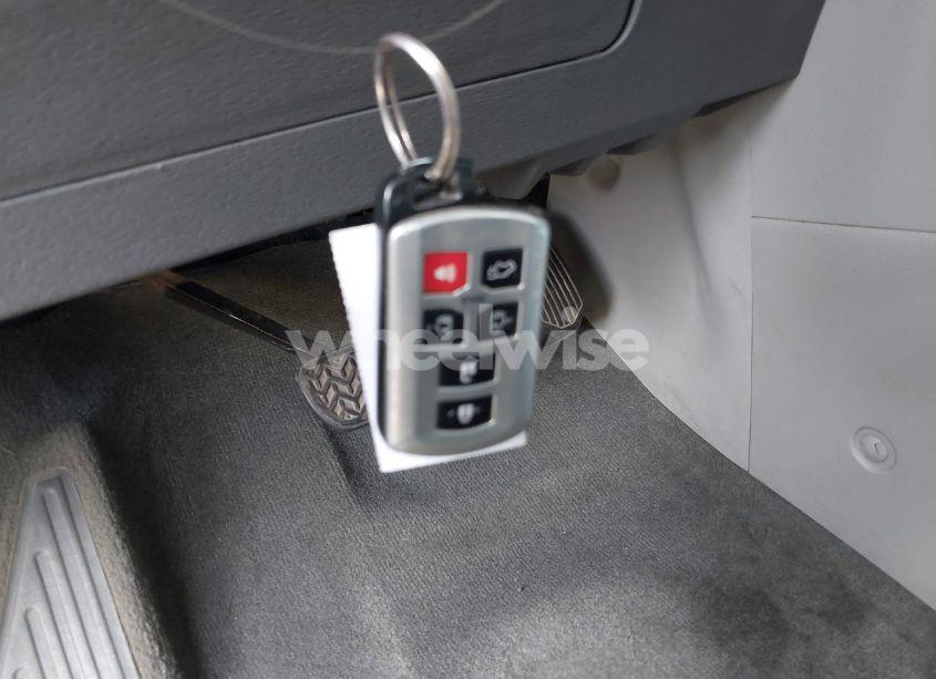 Photo 11 of 2015 Toyota Sienna XLE PREMIUM 7 PASSENGER (VIN 5TDDK3DC6FS111675)