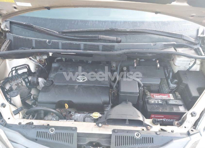 Photo 10 of 2011 Toyota Sienna XLE (VIN 5TDDK3DC7BS006329)